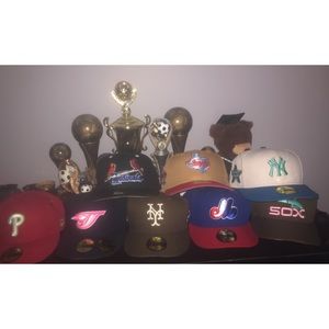 Fitted hats ( size 7 1/2)
